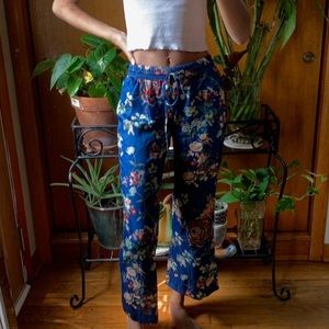causal silk pants !